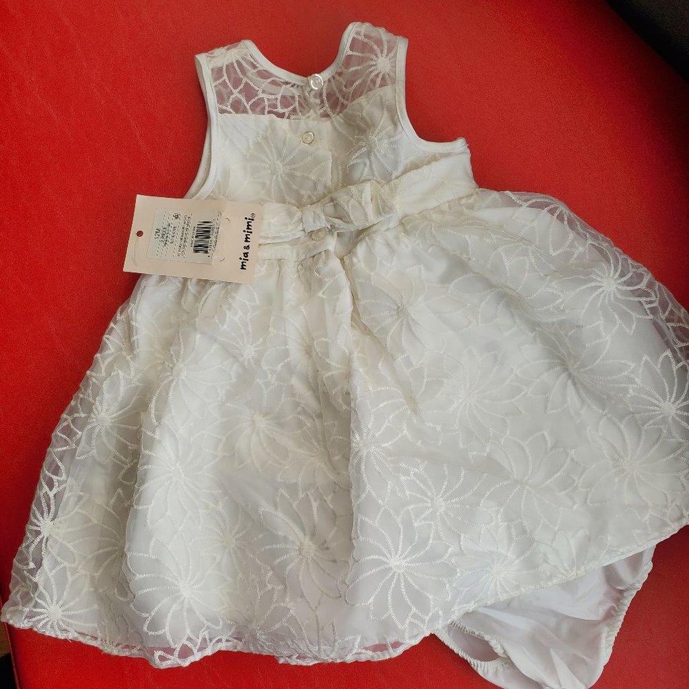 Beautiful new 2 piece baby girl dress